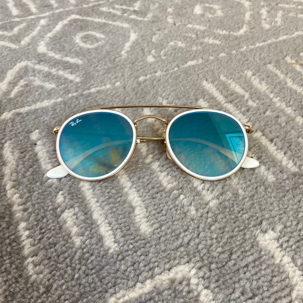 Ray-Ban Aviator Sunglasses - White & Gold